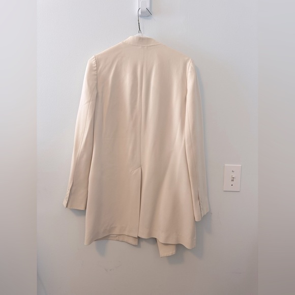 THEORY Winola Open Front Blazer Jacket in an off white/beige - size 2 - Picture 9 of 14
